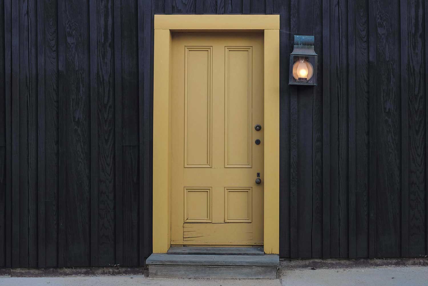 Cracked heat exchanger releasing carbon monoxide