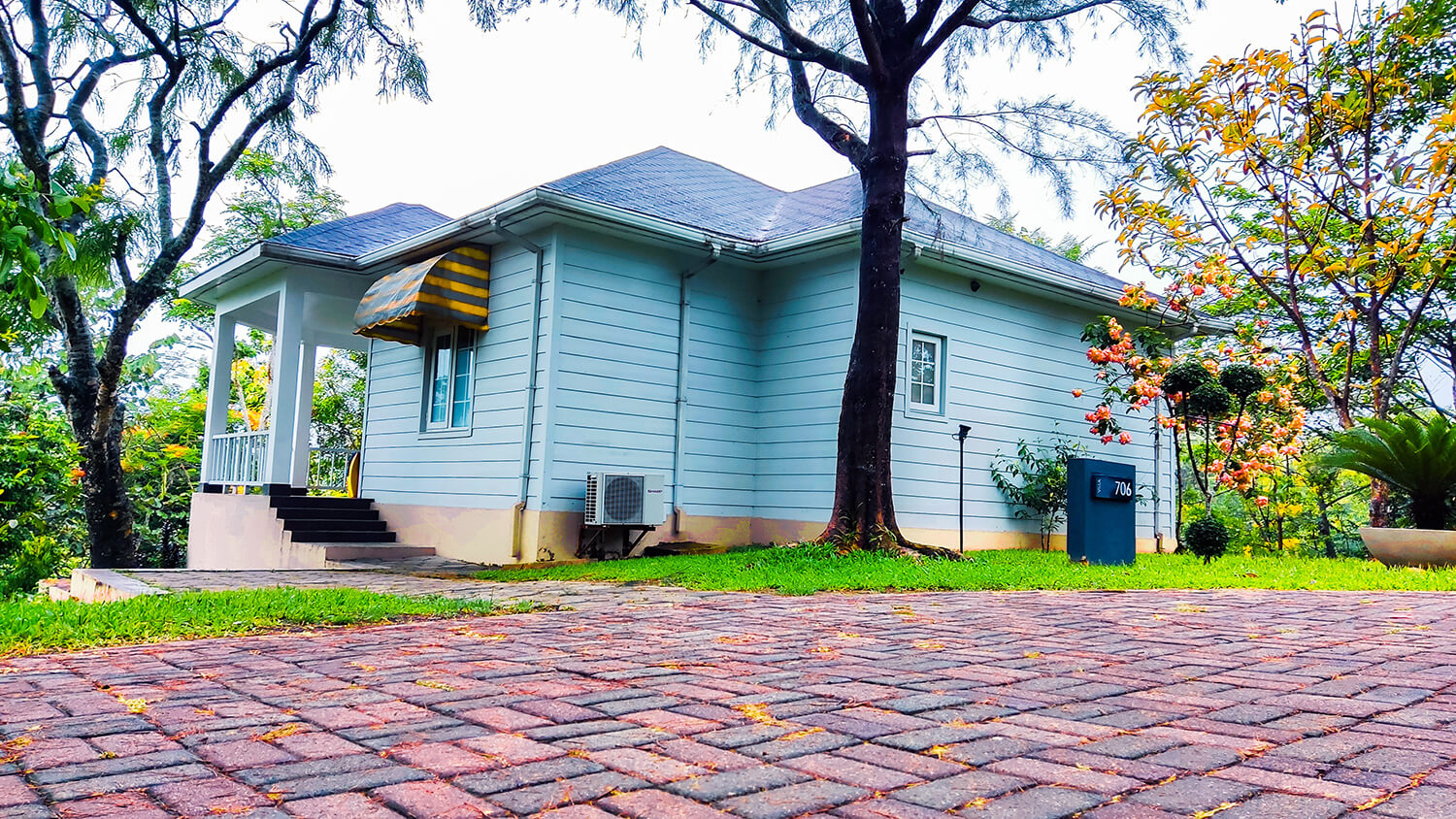 Cracked heat exchanger releasing carbon monoxide